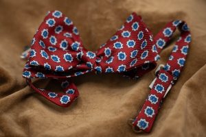 Burgundy blue pattern silk bow tie